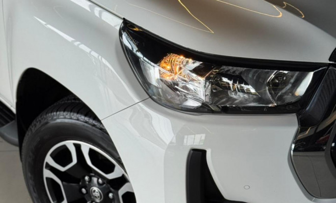 Toyota Hilux CD SR 4x2 2.7 16V/2.7 Flex Aut. 2021 Flex-0