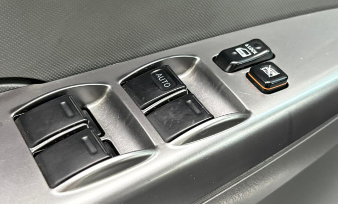 Toyota Hilux CD SR 4x2 2.7 16V/2.7 Flex Aut. 2014 Flex-14