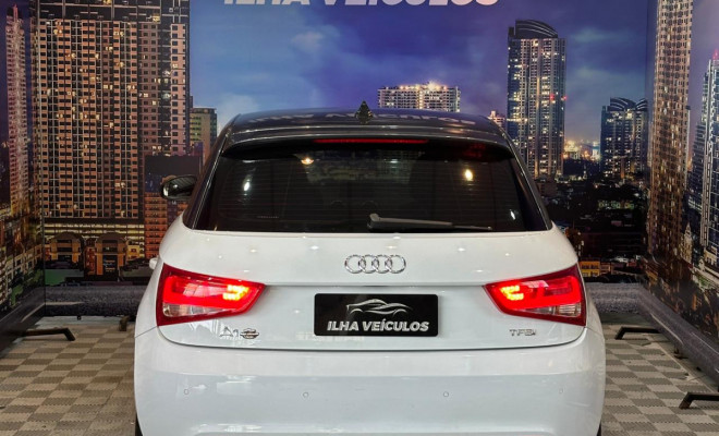 Audi A1 Sportback 1.4 TFSI 5p S-tronic 2015 Gasolina-14
