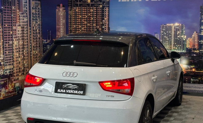 Audi A1 Sportback 1.4 TFSI 5p S-tronic 2015 Gasolina-13