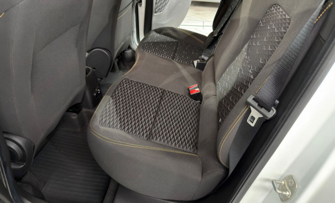 GM - Chevrolet MONTANA LT 1.2  Turbo Flex 12V 4p Mec. 2023 Flex-10