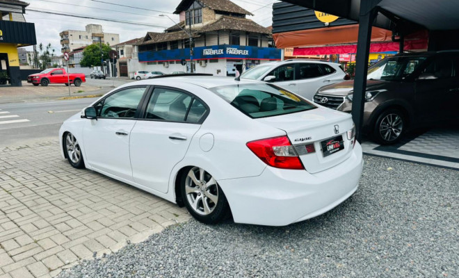 Honda Civic Sedan EXS 1.8/1.8 Flex 16V Aut. 4p 2013 Flex-6