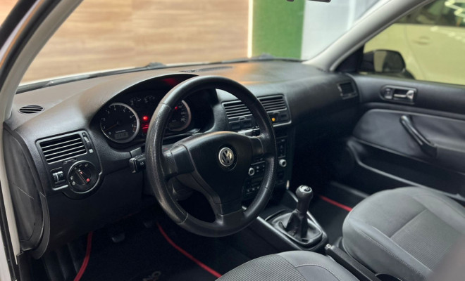 VW - VolksWagen Golf 1.6 Mi Total Flex 8V 4p 2011 Flex-3