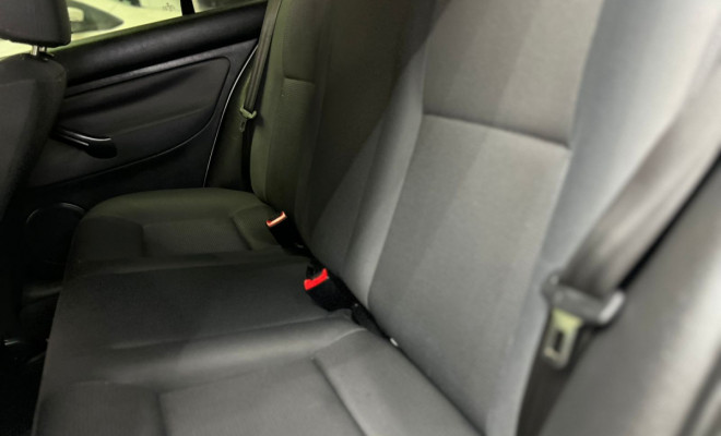 VW - VolksWagen Golf 1.6 Mi Total Flex 8V 4p 2011 Flex-9