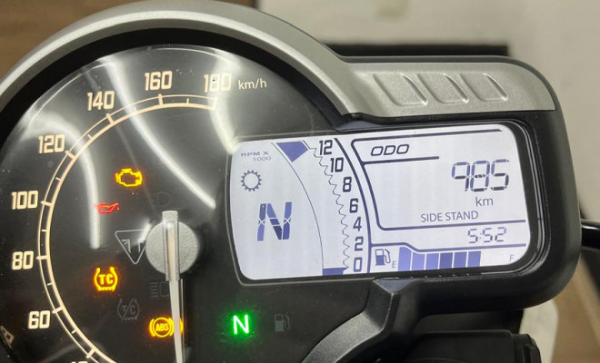 TRIUMPH SPEED 400 2026 Gasolina-4