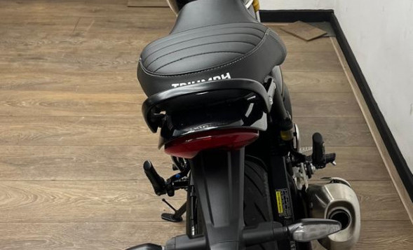 TRIUMPH SPEED 400 2026 Gasolina-10