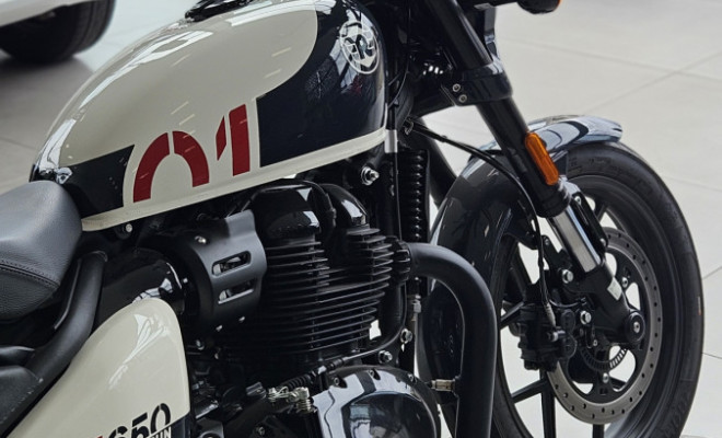 Royal Enfield Shotgun 650 Top 2026 Gasolina-3