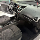 Peugeot 207 XR 1.4 Flex 8V 5p 2011 Flex-8