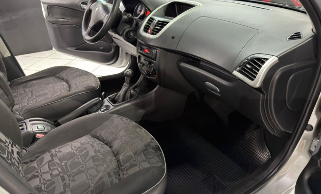 Peugeot 207 XR 1.4 Flex 8V 5p 2011 Flex-10