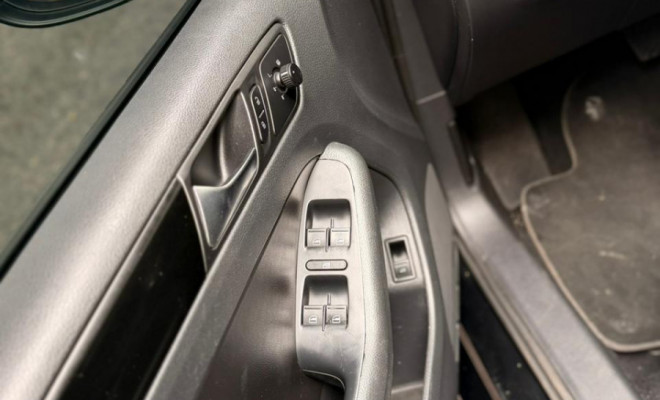 VW - VolksWagen JETTA Comfortline 2.0 T.Flex 8V 4p Tipt. 2012 Flex-5