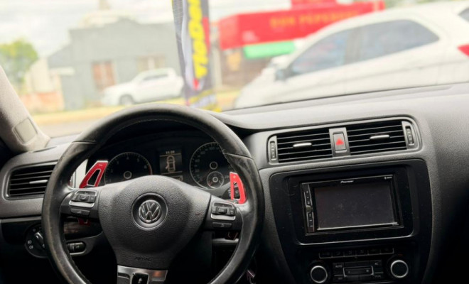 VW - VolksWagen JETTA Comfortline 2.0 T.Flex 8V 4p Tipt. 2012 Flex-8