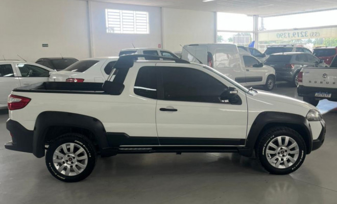 Fiat Strada Adventure 1.8/ 1.8 LOCKER Flex CE 2015 Flex-0