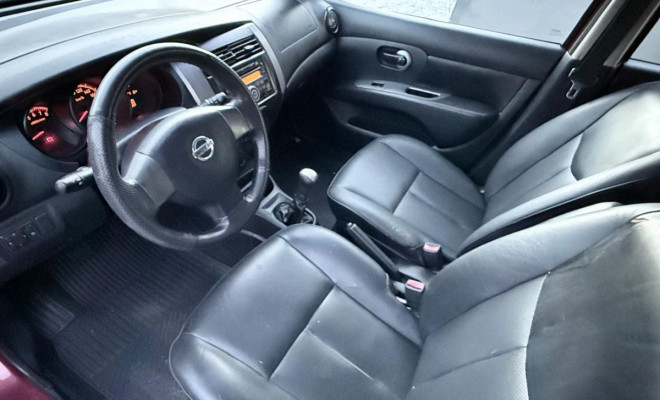 Nissan LIVINA 1.6 16V Flex Fuel 5p 2012 Flex-5