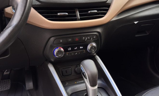 GM - Chevrolet ONIX SED. Plus PREM. 1.0 12V TB Flex Aut 2020 Flex-10