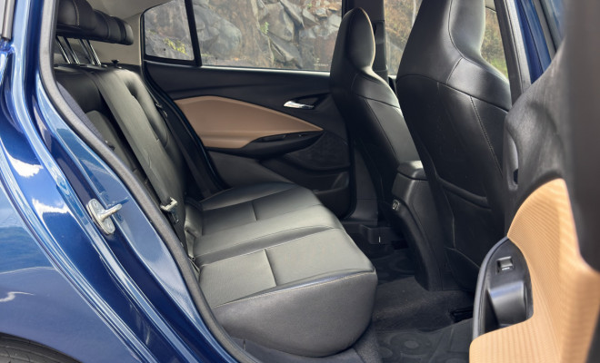 GM - Chevrolet ONIX SED. Plus PREM. 1.0 12V TB Flex Aut 2020 Flex-6