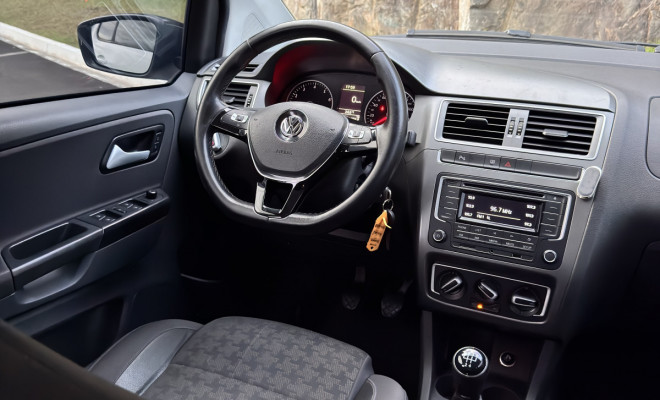 VW - VolksWagen Fox Comfortline 1.6 Flex 8V 5p 2017 Flex-10
