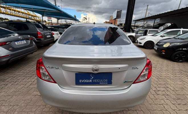 Nissan VERSA SV 1.6 16V Flex Fuel 4p Mec. 2014 Flex-0