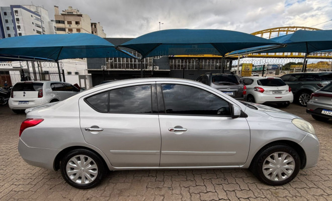 Nissan VERSA SV 1.6 16V Flex Fuel 4p Mec. 2014 Flex-5