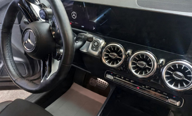 Mercedes-Benz GLB 35 AMG 4MATIC 2.0 Turbo Aut. (Híb.) 2025 Híbrido-5