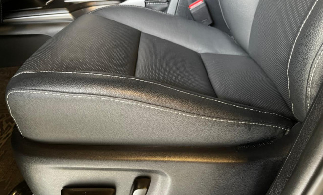 Toyota Hilux SW4 SRX Platinum 2.8 TB 4x4 Diesel Aut. 2025-12