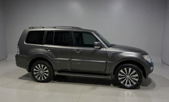 Mitsubishi Pajero HPE Full 3.2 4x4 T.I.Dies. 5p Aut 2019 Diesel-3