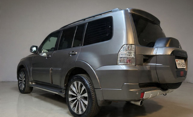 Mitsubishi Pajero HPE Full 3.2 4x4 T.I.Dies. 5p Aut 2019 Diesel-1