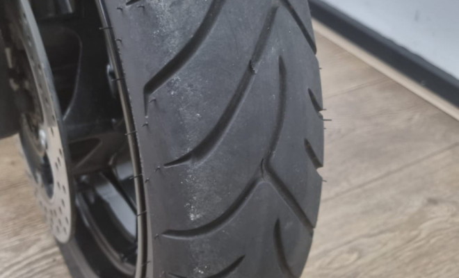 YAMAHA XMAX 250 CONNECTED  2025 Gasolina-15