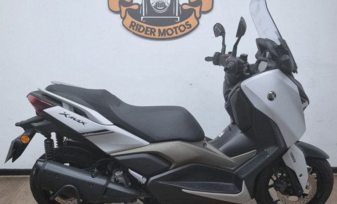 YAMAHA XMAX 250 CONNECTED  2025 Gasolina