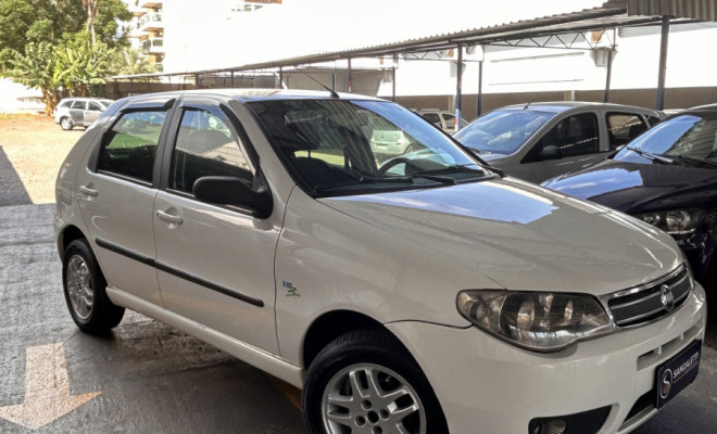 Fiat Palio ELX 1.4 Fire/30 Anos F. Flex 8V 4p 2007 Flex