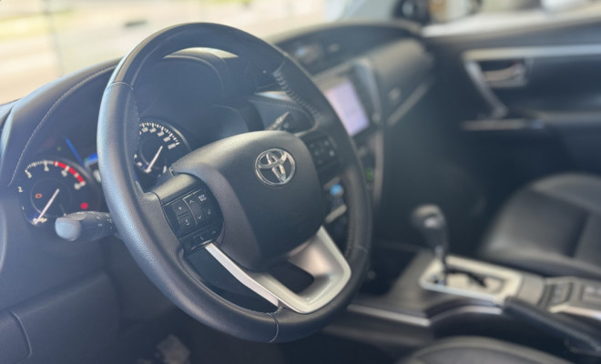 Toyota Hilux SW4 SRX 4x4 2.8 TDI 16V Dies. Aut. 2022 Diesel-5