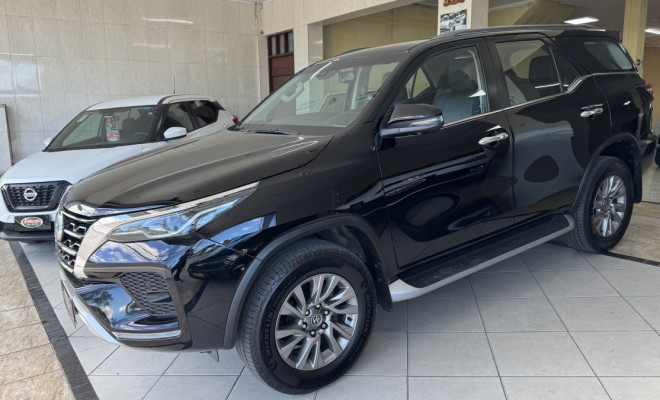 Toyota Hilux SW4 SRX 4x4 2.8 TDI 16V Dies. Aut. 2022 Diesel-0