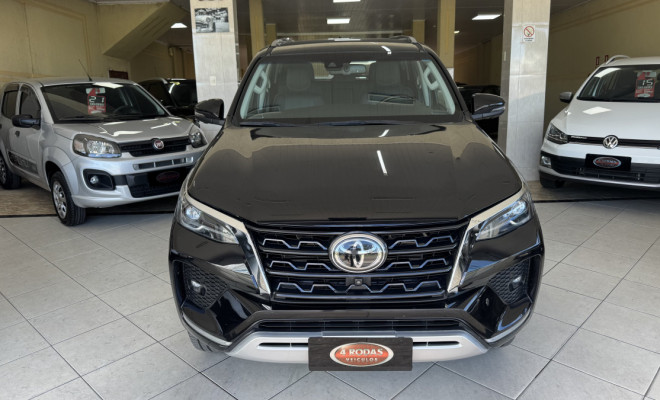 Toyota Hilux SW4 SRX 4x4 2.8 TDI 16V Dies. Aut. 2022 Diesel