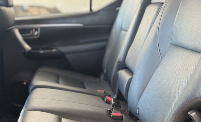 Toyota Hilux SW4 SRX 4x4 2.8 TDI 16V Dies. Aut. 2022 Diesel-3