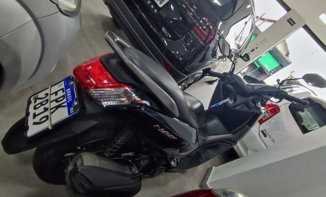 YAMAHA NMAX 160 2018 Gasolina-8