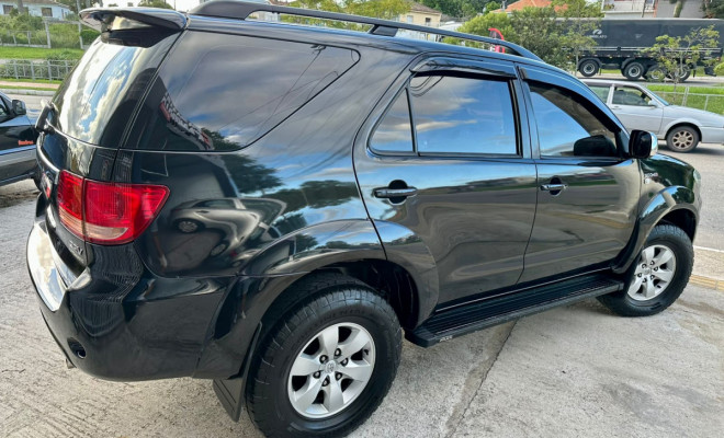 Toyota Hilux SW4 SRV D4-D 4x4 3.0 TDI - 2006-2