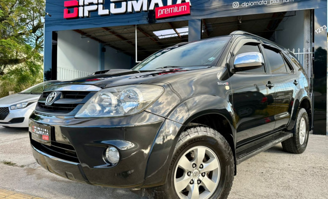 Toyota Hilux SW4 SRV D4-D 4x4 3.0 TDI - 2006