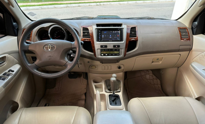 Toyota Hilux SW4 SRV D4-D 4x4 3.0 TDI - 2006-9