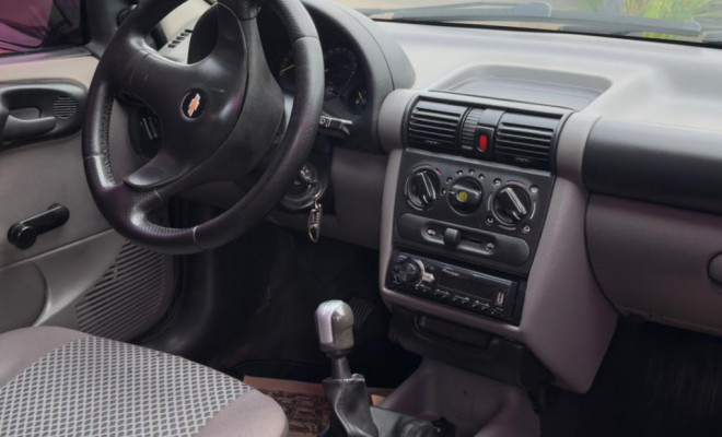 GM - Chevrolet Classic Life/LS 1.0 VHC FlexP. 4p 2011 Flex-4