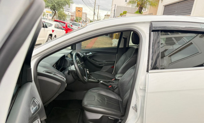 Ford Focus TITANIUM 2.0 5p Aut. 2016 Flex-6