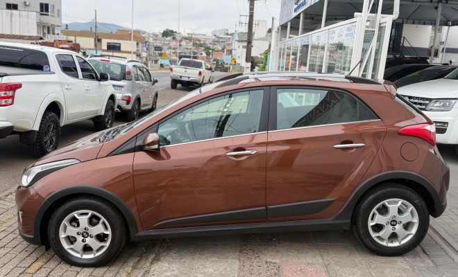 Hyundai HB20X Premium 1.6 Flex 16V Aut. 2014 Flex-3