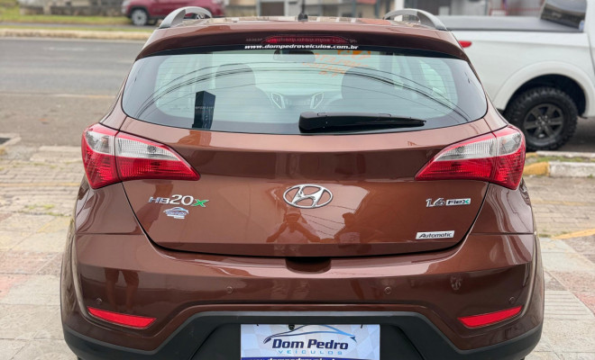 Hyundai HB20X Premium 1.6 Flex 16V Aut. 2014 Flex-6