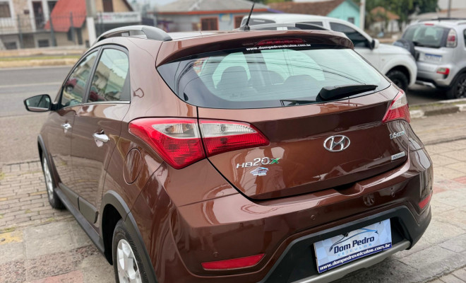 Hyundai HB20X Premium 1.6 Flex 16V Aut. 2014 Flex-5