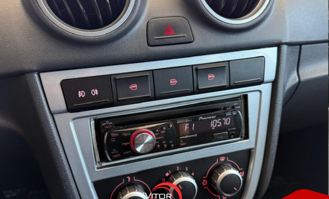 VW - VolksWagen Gol (novo) 1.6 Power/Highi T.Flex 8v 4P 2012 Flex-2