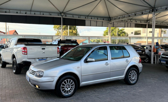 VW - VolksWagen Golf 1.6Mi/ 1.6Mi Gener./Black & Silver 2003 Gasolina-2