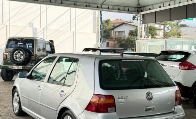 VW - VolksWagen Golf 1.6Mi/ 1.6Mi Gener./Black & Silver 2003 Gasolina-3