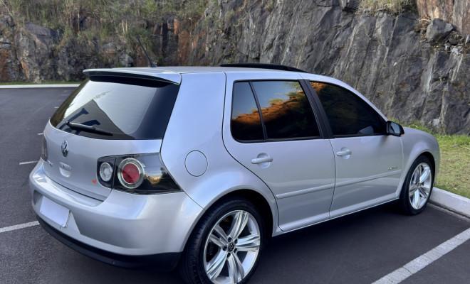 VW - VolksWagen Golf Sportline 1.6 Mi Total Flex 8V 4p 2010 Flex-3