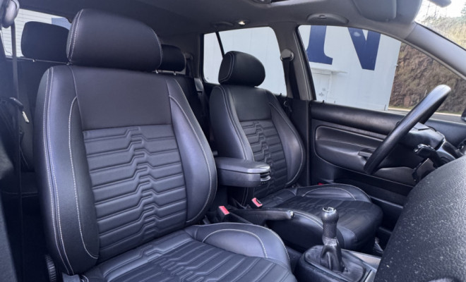 VW - VolksWagen Golf Sportline 1.6 Mi Total Flex 8V 4p 2010 Flex-10