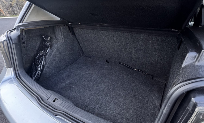 VW - VolksWagen Golf Sportline 1.6 Mi Total Flex 8V 4p 2010 Flex-13