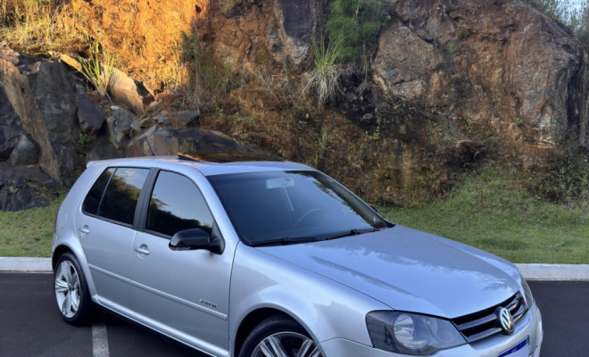 VW - VolksWagen Golf Sportline 1.6 Mi Total Flex 8V 4p 2010 Flex