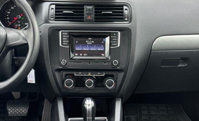 JETTA TRENDLINE 1.4 TSI AUT. 2016 | DESEMPENHO, CONFORTO E UM DOS MELHORES CUSTO‑BENEFÍCIO DA CATEGORIA!-10